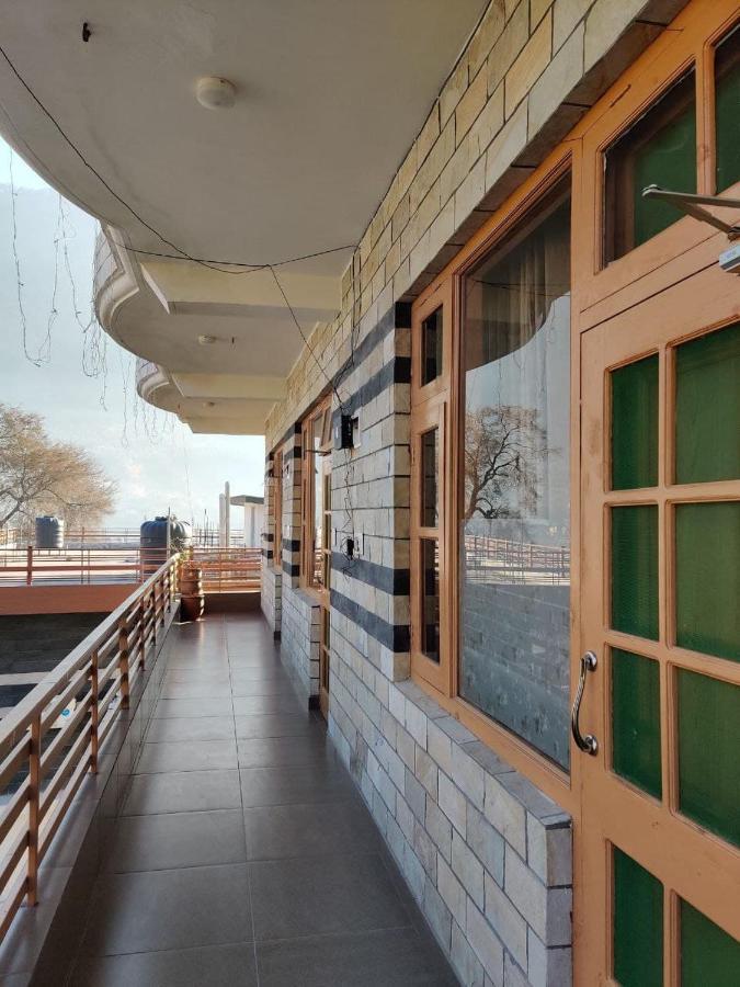 Mathan View Homestay - 3Min Drive To Kullu-Manali Airport Shamshi Ngoại thất bức ảnh