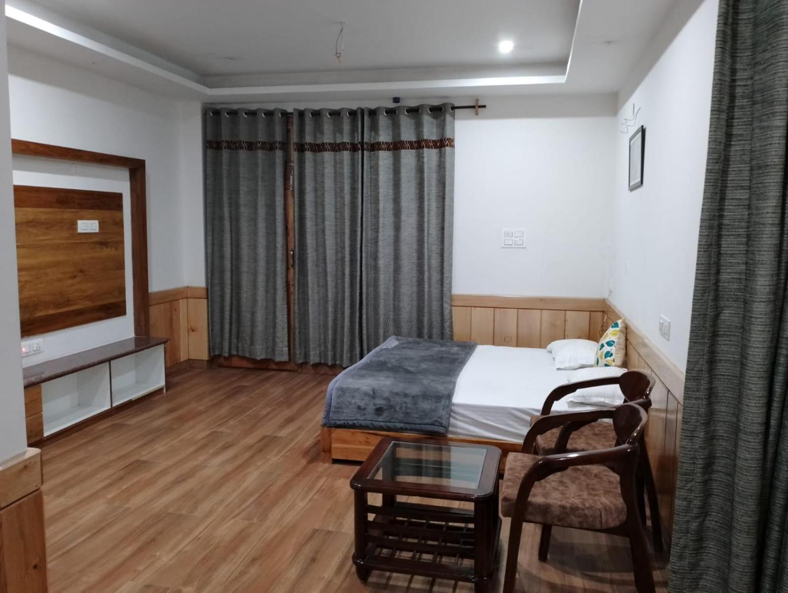 Mathan View Homestay - 3Min Drive To Kullu-Manali Airport Shamshi Ngoại thất bức ảnh